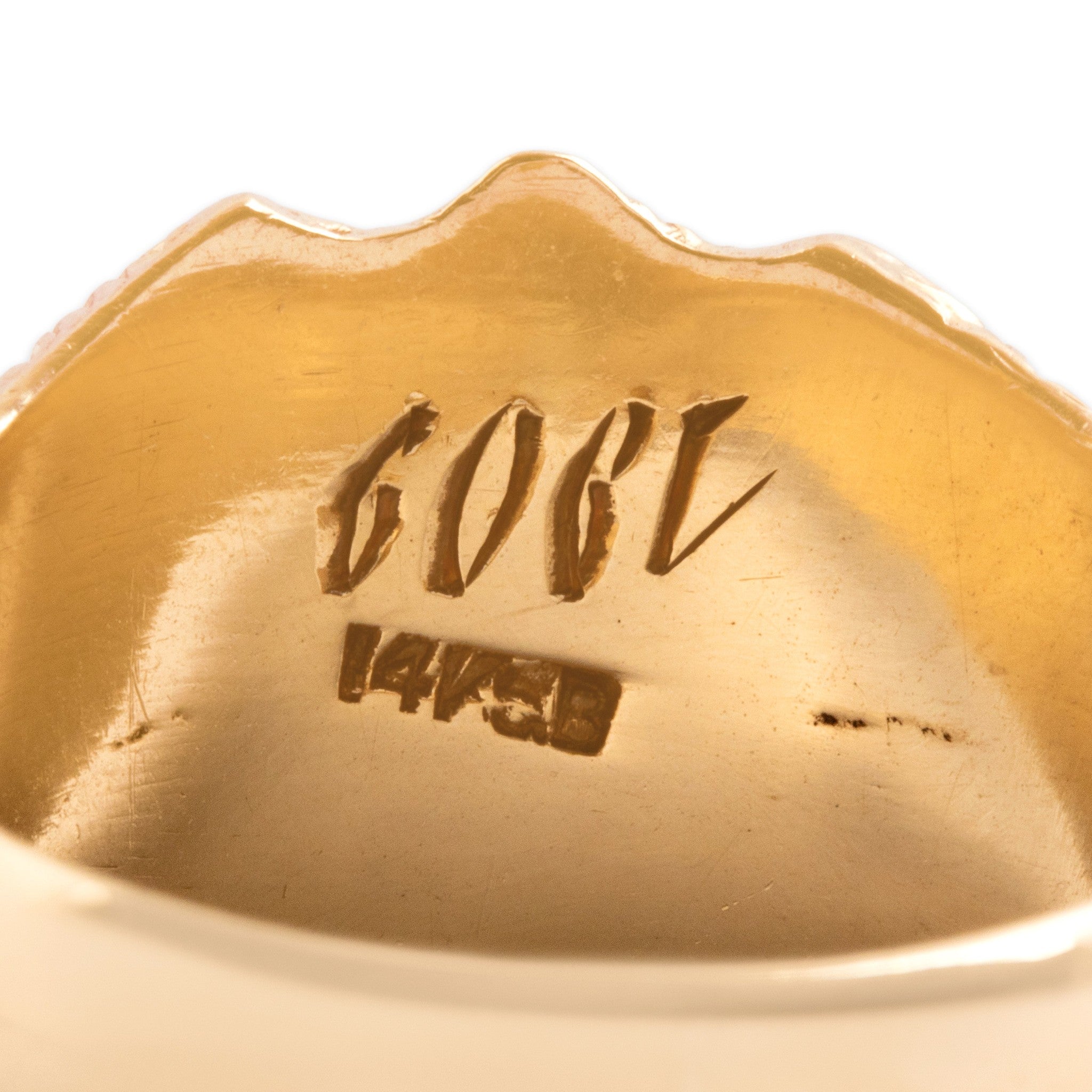Antique-Style Gold Tone Engraved "EL" Monogram Signet Ring 10.00